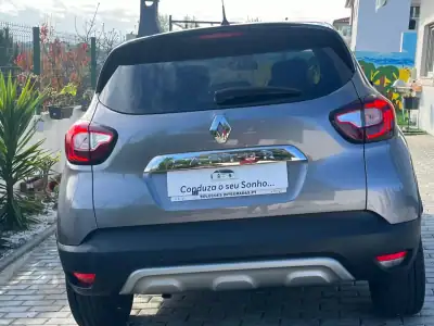 Renault Captur 2019 - 16990 EUR, 90898 km - AUTO.MOTO.pt - 90898km - foto 23 de 37