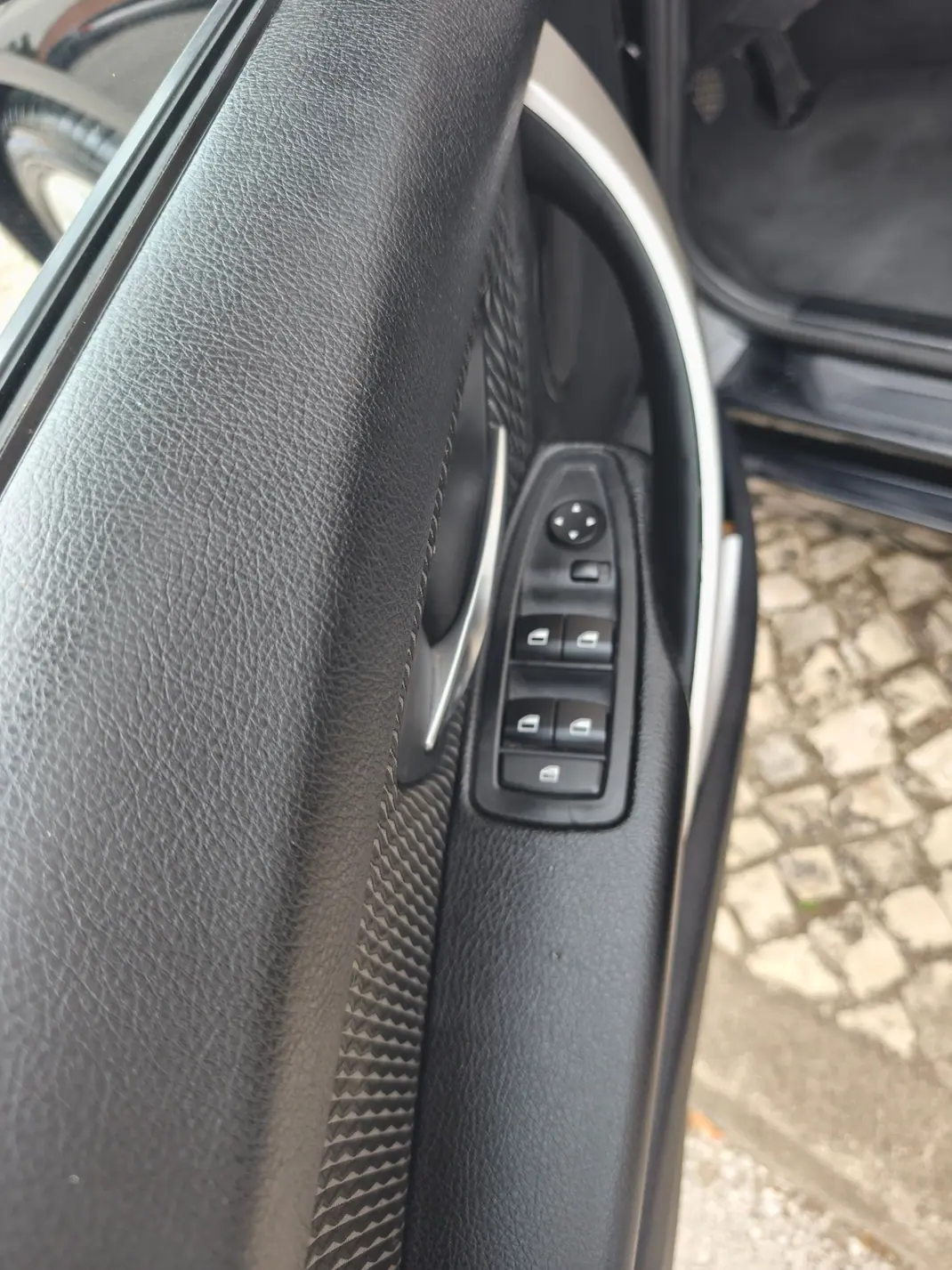 BMW 316 2014 - 13900 EUR, 280000 km - 280000km - foto 9 de 15