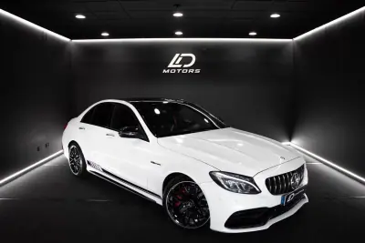 Mercedes-Benz C 63 AMG 2016 — foto 2 de 16