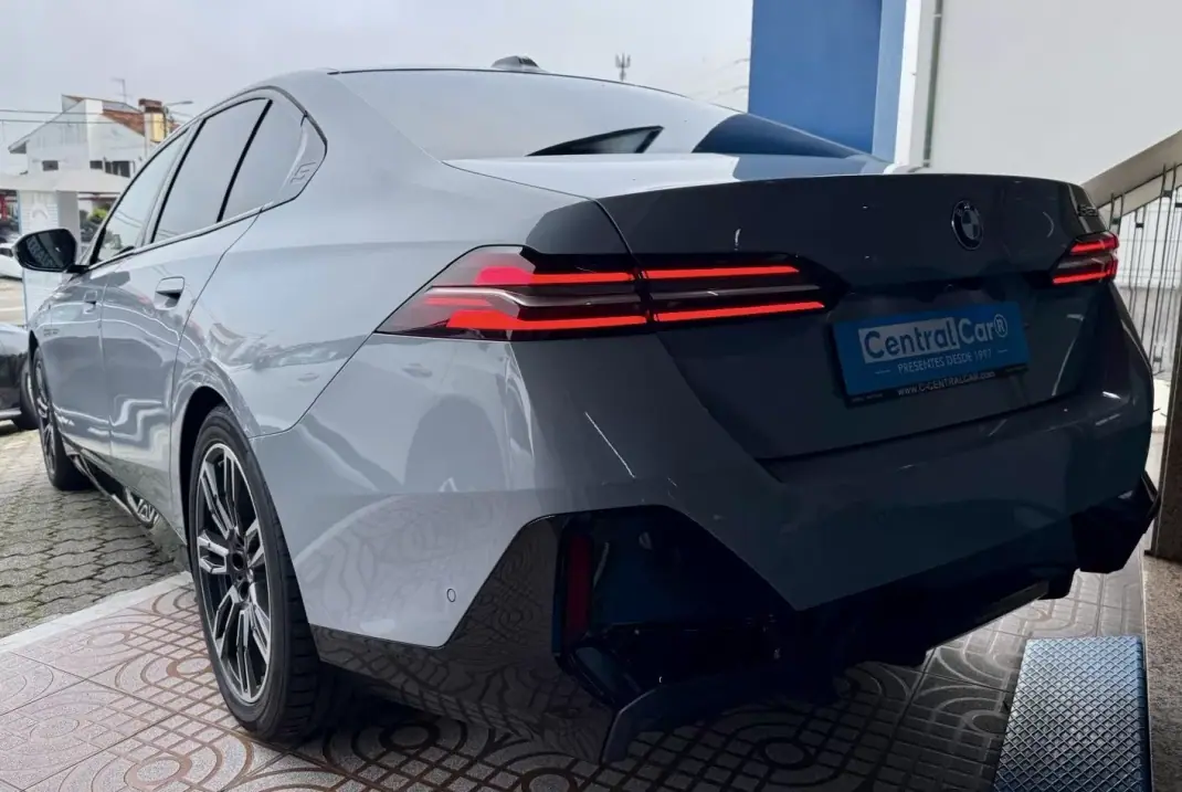 BMW 520 2024 - 52450 EUR, 45000 km - AUTO.MOTO.pt - 45000km - foto 7 de 27