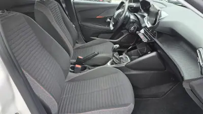 Peugeot 208 2020 - 13490 EUR, 49000 km - AUTO.MOTO.pt - 49000km - foto 18 de 23