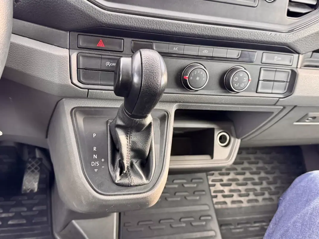 Man 2019 - 22990 EUR, 335000 km - AUTO.MOTO.pt - 335000km - foto 10 de 18