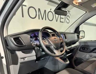 Opel Vivaro 2022 - 32900 EUR, 20415 km - AUTO.MOTO.pt - 20415km - foto 26 de 50