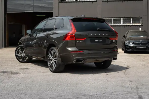 Volvo XC 60 2021 - 34999 EUR, 96771 km - AUTO.MOTO.pt - 96771km - foto 7 de 25