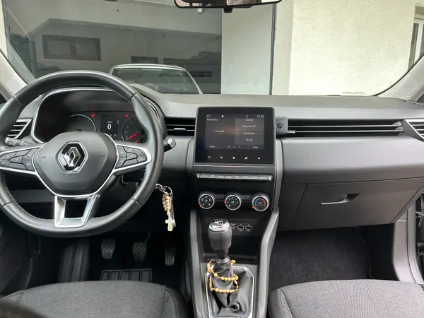 Renault Clio 2020 - 13500 EUR, 89140 km - AUTO.MOTO.pt - 89140km - foto 11 de 15