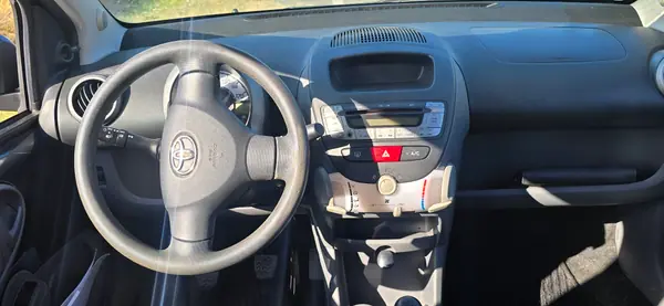 Toyota Aygo 2008 - 4499 EUR, 93400 km - AUTO.MOTO.pt - 93400km - foto 4 de 7