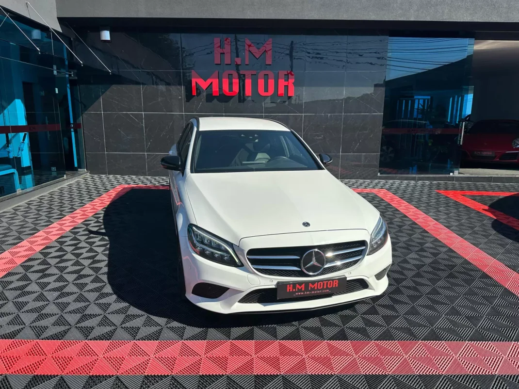 Mercedes-Benz C 220 2020 - 25900 EUR, 180000 km - AUTO.MOTO.pt - 180000km - foto 1 de 15