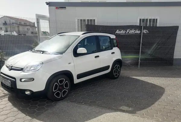 Fiat Panda 2022 - 10900 EUR, 74186 km - AUTO.MOTO.pt - 74186km - foto 2 de 12