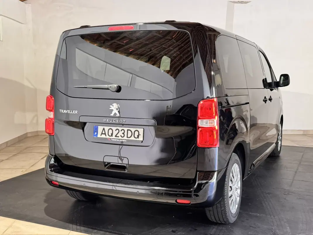 Peugeot Traveller 2022 - 29900 EUR, 103299 km - 103299km - foto 4 de 22
