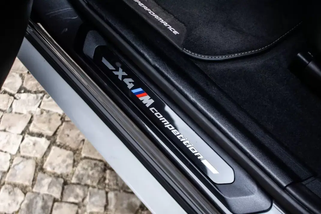 BMW X4 M 2023 - 94500 EUR, 59131 km - 59131km - foto 36 de 51