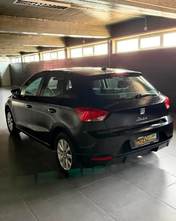 SEAT Ibiza 2024 - 15400 EUR, 43850 km - AUTO.MOTO.pt - 43850km - foto 7 de 14