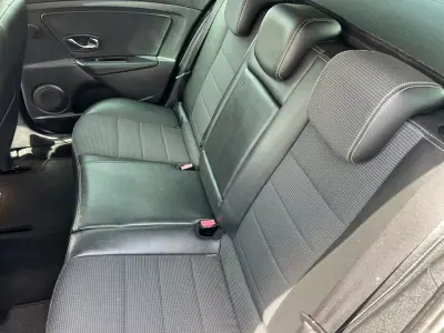 Renault Mégane Sport Tourer 2014 - 9500 EUR, 239995 km - AUTO.MOTO.pt - 239995km - foto 18 de 23