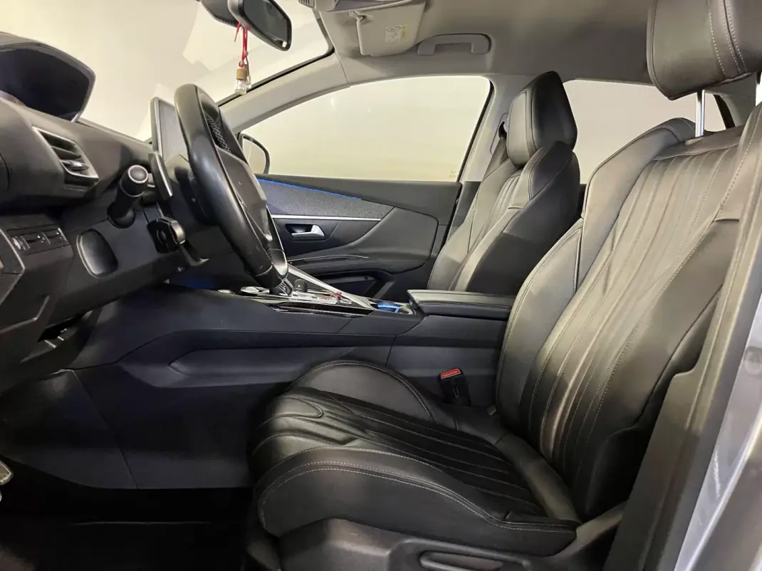 Peugeot 3008 2019 - 14950 EUR, 99000 km - 99000km - foto 25 de 34