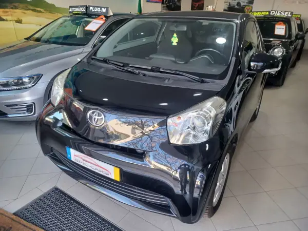 Toyota iQ 1.0 VVT-i Essential+AC 2010 Gasolina