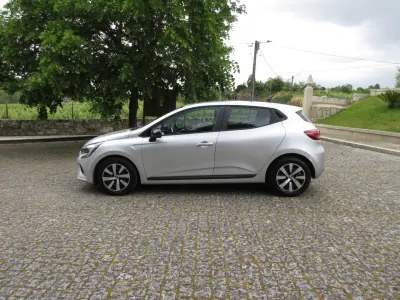Renault Clio 2022 - 13490 EUR, 149000 km - AUTO.MOTO.pt - 149000km - foto 5 de 42