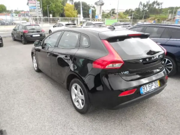 Volvo 121 2017 - 14900 EUR, 157026 km - AUTO.MOTO.pt - 157026km - foto 4 de 13
