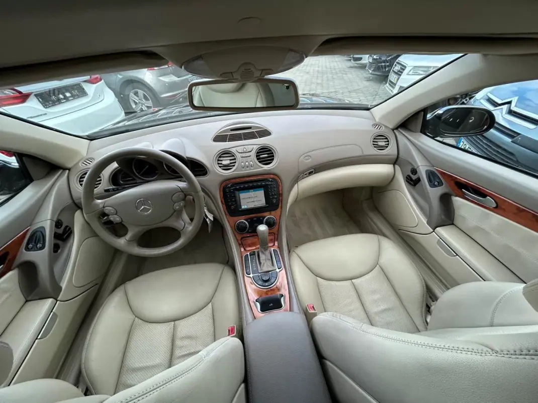 Mercedes-Benz SL 350 2003 - 27500 EUR, 123103 km - AUTO.MOTO.pt - 123103km - foto 19 de 29