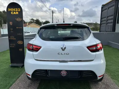 Renault Clio 2018 - 10900 EUR, 138929 km - AUTO.MOTO.pt - 138929km - foto 10 de 46