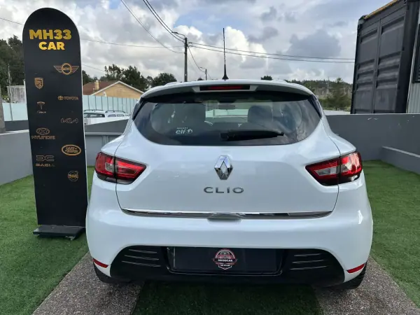 Renault Clio 2018 - 10900 EUR, 138929 km - AUTO.MOTO.pt - 138929km - foto 10 de 46