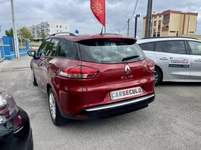 Renault Clio Sport Tourer 2018 - 11950 EUR, 87109 km - AUTO.MOTO.pt - 87109km - foto 4 de 27
