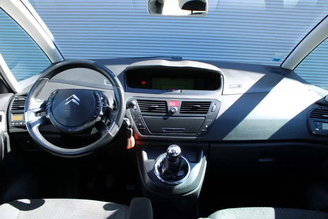 Citroën C4 Picasso 2010 - 3990 EUR, 290212 km - 290212km - foto 13 de 24