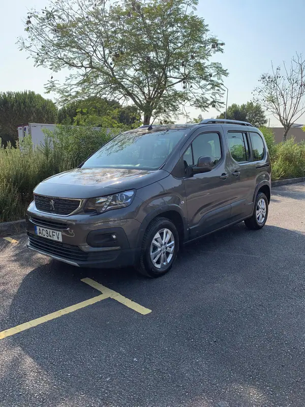 Peugeot Rifter 2020 - 18500 EUR, 125000 km - 125000km - foto 12 de 14