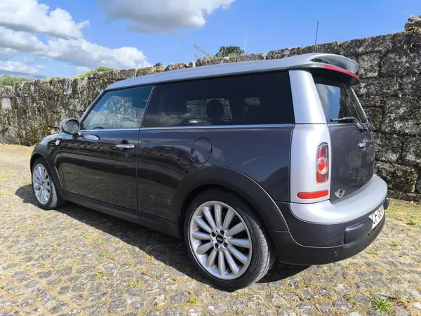 MINI Clubman 2013 - 9000 EUR, 185000 km - AUTO.MOTO.pt - 185000km - foto 7 de 12