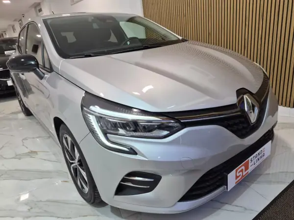 Renault Clio 2023 - 17500 EUR, 53777 km - AUTO.MOTO.pt - 53777km - foto 5 de 26