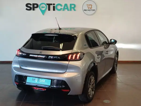 Peugeot 208 2023 - 20500 EUR, 24150 km - AUTO.MOTO.pt - 24150km - foto 42 de 45