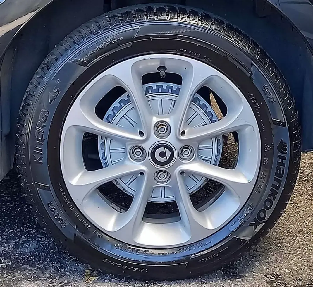 Smart ForFour 2018 - 10890 EUR, 53910 km - AUTO.MOTO.pt - 53910km - foto 5 de 19