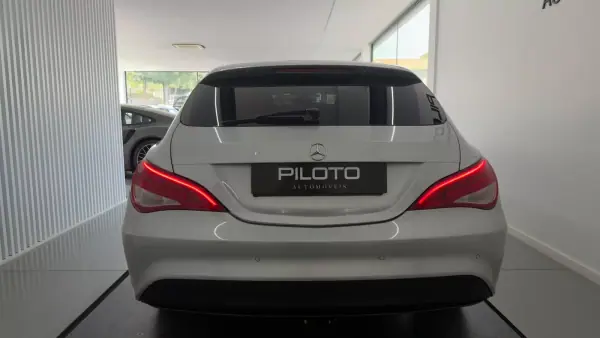 Mercedes-Benz CLA 180 2016 - 16990 EUR, 142457 km - AUTO.MOTO.pt - 142457km - foto 7 de 26