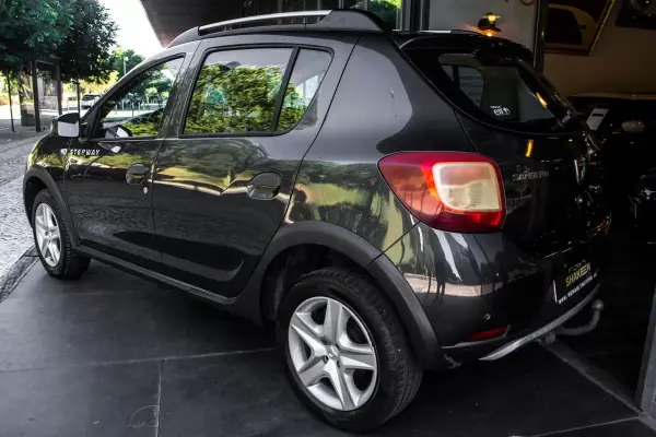 Dacia Sandero 2018 - 9750 EUR, 160273 km - AUTO.MOTO.pt - 160273km - foto 3 de 30