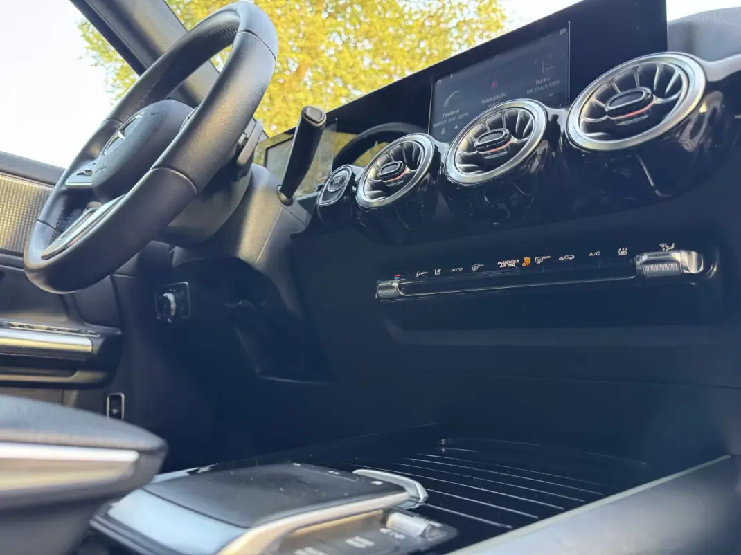Mercedes-Benz EQA 2021 - 27900 EUR, 92000 km - AUTO.MOTO.pt - 92000km - foto 36 de 47