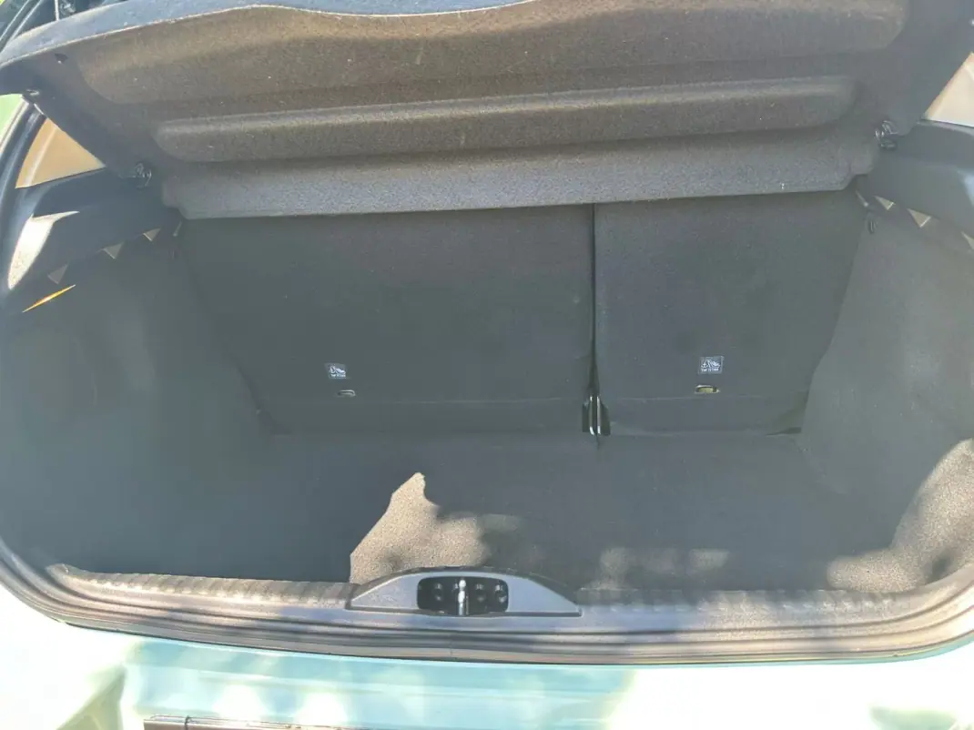 Citroën C3 2018 - 8200 EUR, 117000 km - AUTO.MOTO.pt - 117000km - foto 9 de 10