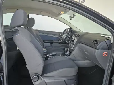 Ford Focus 2006 - 6750 EUR, 130000 km - AUTO.MOTO.pt - 130000km - foto 5 de 10