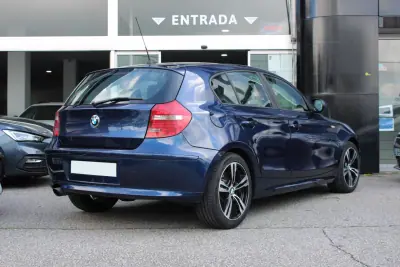 BMW 118 2010 - 9900 EUR, 205380 km - AUTO.MOTO.pt - 205380km - foto 4 de 15
