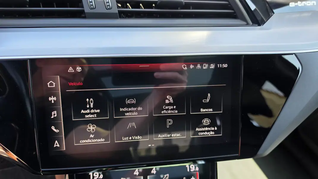 Audi e-tron Sportback 2021 - 43000 EUR, 50774 km - AUTO.MOTO.pt - 50774km - foto 14 de 23