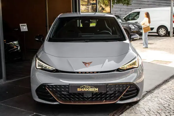 Cupra Born 2022 — foto 2 de 35