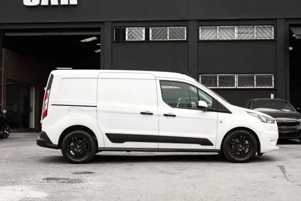 Ford Transit Connect 2020 - 15000 EUR, 147248 km - AUTO.MOTO.pt - 147248km - foto 2 de 20