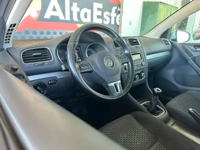 Volkswagen Golf 2009 - 10900 EUR, 161468 km - AUTO.MOTO.pt - 161468km - foto 10 de 25