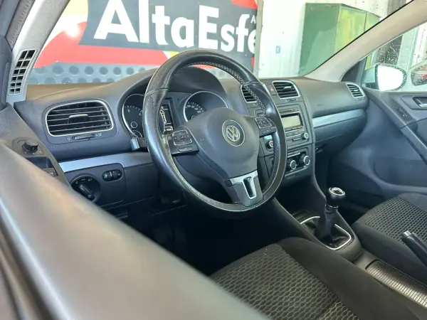 Volkswagen Golf 2009 - 10900 EUR, 161468 km - AUTO.MOTO.pt - 161468km - foto 10 de 25