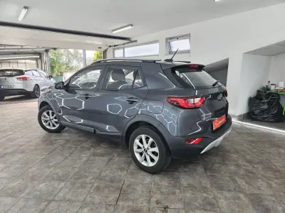 Kia Stonic 2019 - 12500 EUR, 117953 km - AUTO.MOTO.pt - 117953km - foto 8 de 23