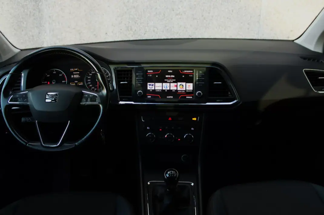 SEAT Ateca 2017 - 14990 EUR, 160000 km - AUTO.MOTO.pt - 160000km - foto 21 de 31