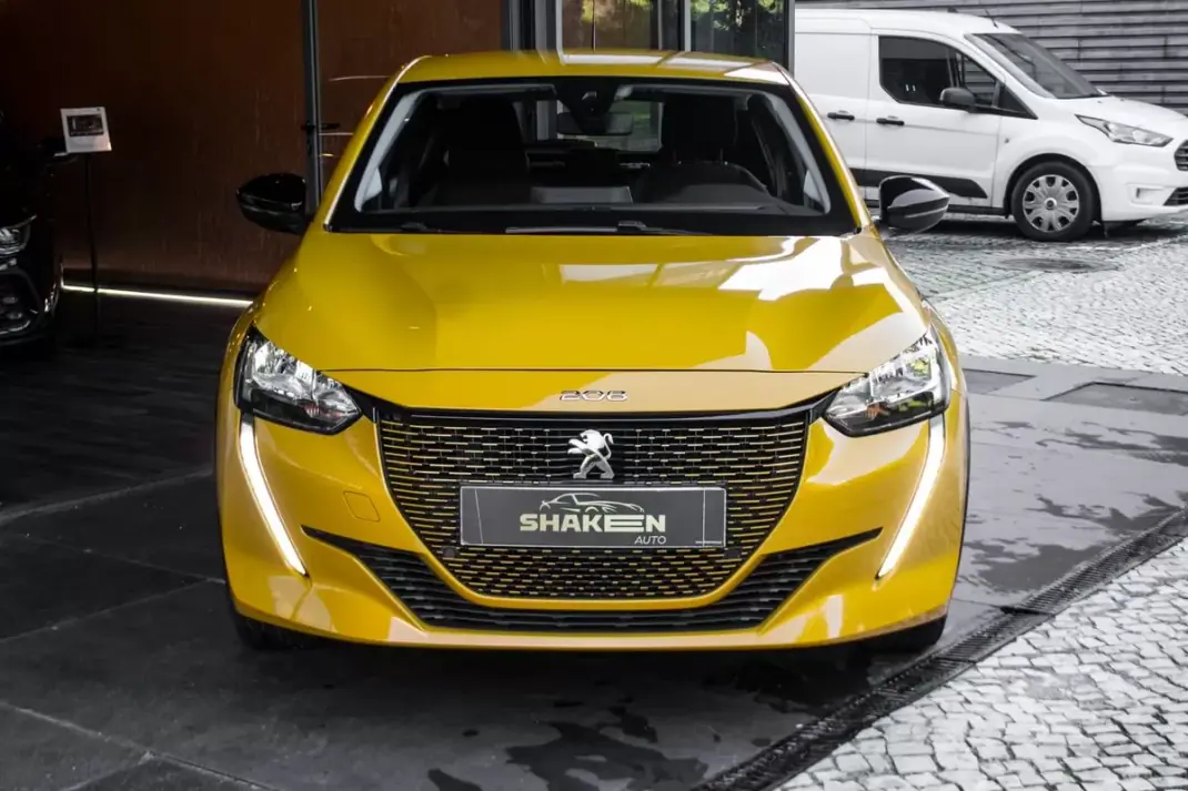 Peugeot e-208 2023 - 17990 EUR, 17862 km - AUTO.MOTO.pt - 17862km - foto 7 de 42