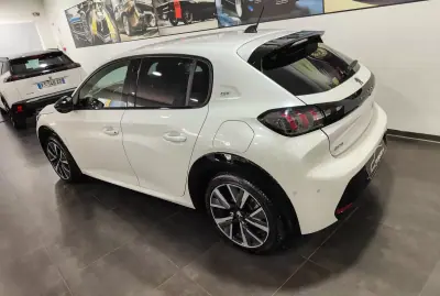 Peugeot 208 2021 - 13990 EUR, 80000 km - AUTO.MOTO.pt - 80000km - foto 23 de 49