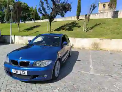 BMW 118 2011 - 10500 EUR, 337000 km - AUTO.MOTO.pt - 337000km - foto 3 de 15