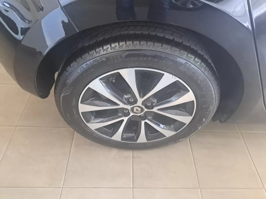 Renault Clio 2020 - 12990 EUR, 79050 km - 79050km - foto 19 de 20