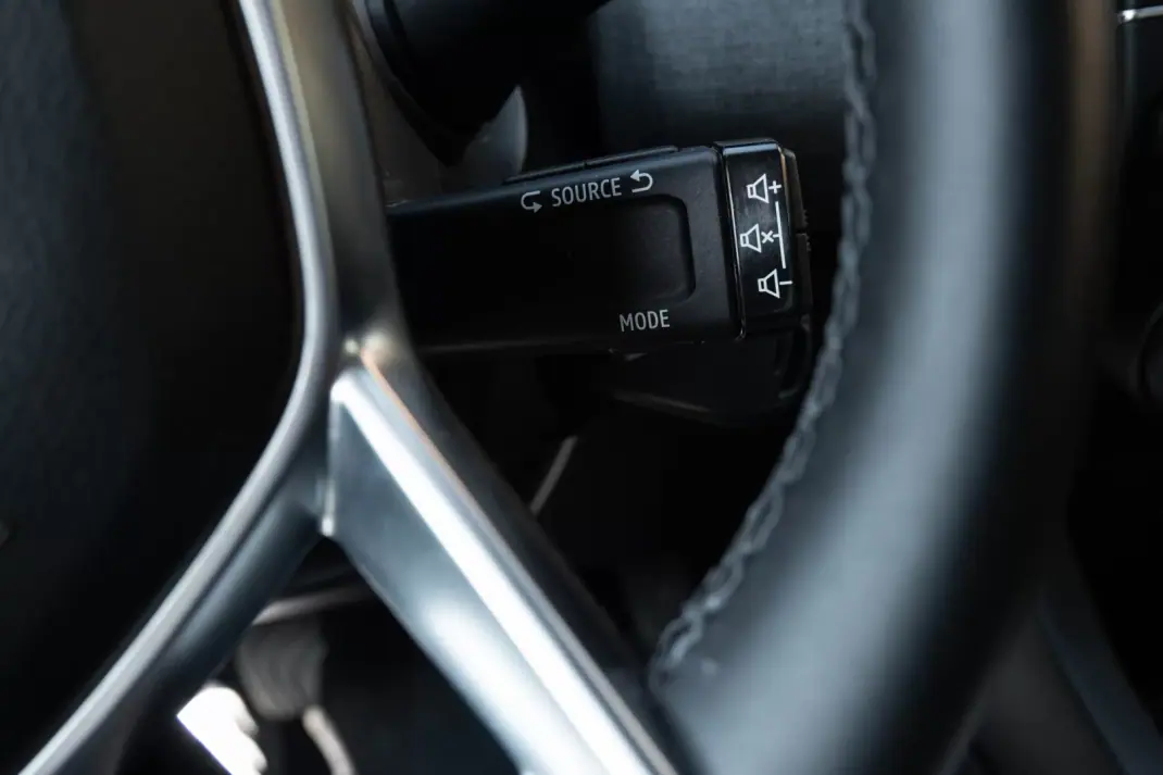 Renault Clio 2024 - 16950 EUR, 38060 km - AUTO.MOTO.pt - 38060km - foto 11 de 16