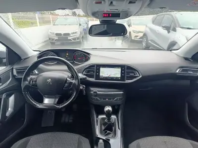 Peugeot 308 2020 - 13900 EUR, 168102 km - AUTO.MOTO.pt - 168102km - foto 28 de 28
