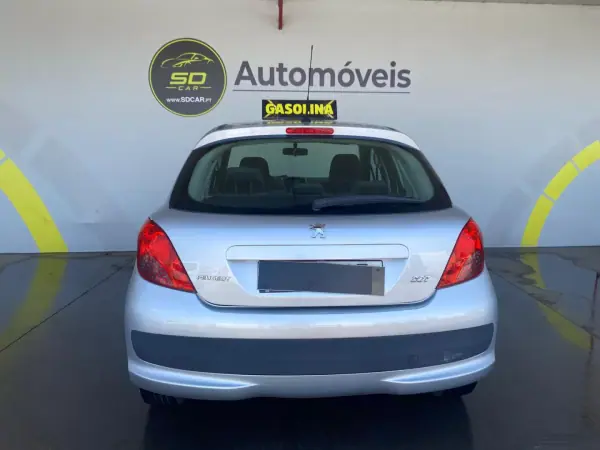 Peugeot 207 2007 - 4300 EUR, 220000 km - AUTO.MOTO.pt - 220000km - foto 4 de 7